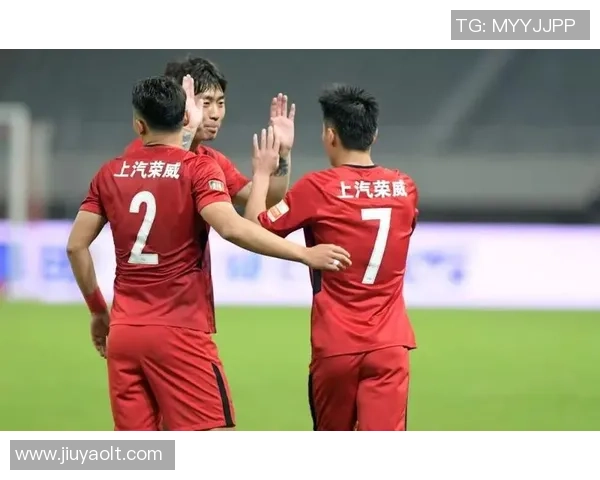 重庆足球队以71分领跑世锦赛积分榜展现强劲实力 重庆足球队以71分领跑世锦赛积分榜展现强劲实力