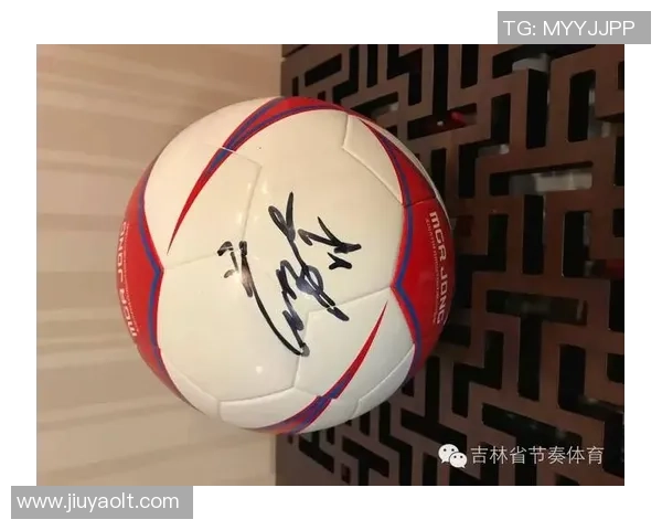 寻找足球明星签名的最佳地点和方式指南 寻找足球明星签名的最佳地点和方式指南