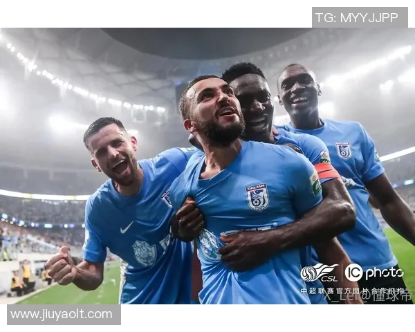 足球明星的魅力究竟源自何处他们如何在绿茵场上闪耀光芒 足球明星的魅力究竟源自何处他们如何在绿茵场上闪耀光芒