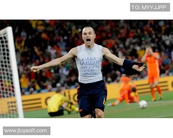 女子偶遇足球明星意外互动引发热议视频瞬间感动无数网友